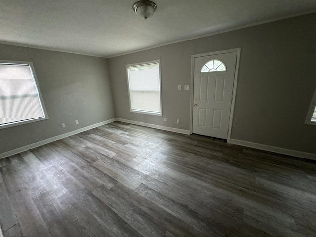 411 Hodges St, Memphis, TN 38111 - foyer featuring crown molding, wood finished floors, and baseboards