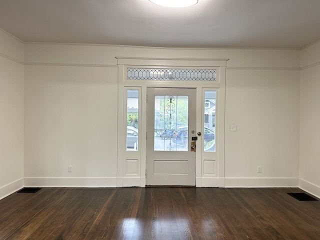 2038 Nelson Ave, Memphis, TN 38104 - foyer featuring baseboards and dark wood-type flooring