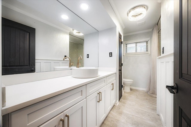 5796 N Foxburrow Cir, Memphis, TN 38115 - full bathroom featuring toilet, ornamental molding, and vanity