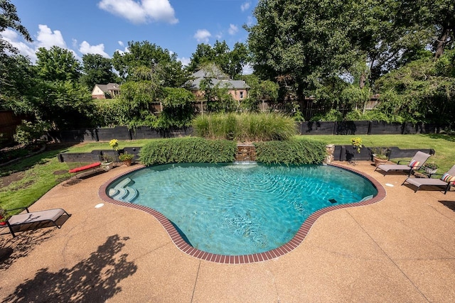 1245 Auburn Woods Dr, Collierville, TN 38017 - view of pool featuring a patio and view of wooded area
