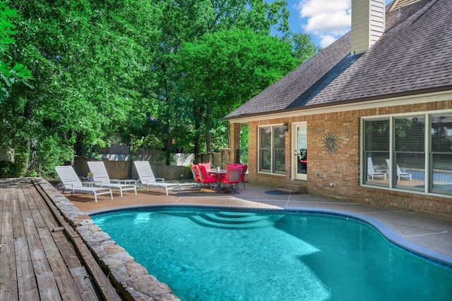 1620 Saddle Chase Cv, Memphis, TN 38016 - view of swimming pool featuring a patio area