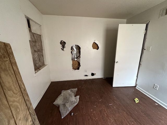 3421 Piney Woods Ave, Memphis, TN 38118 - unfurnished room with wood finished floors and baseboards