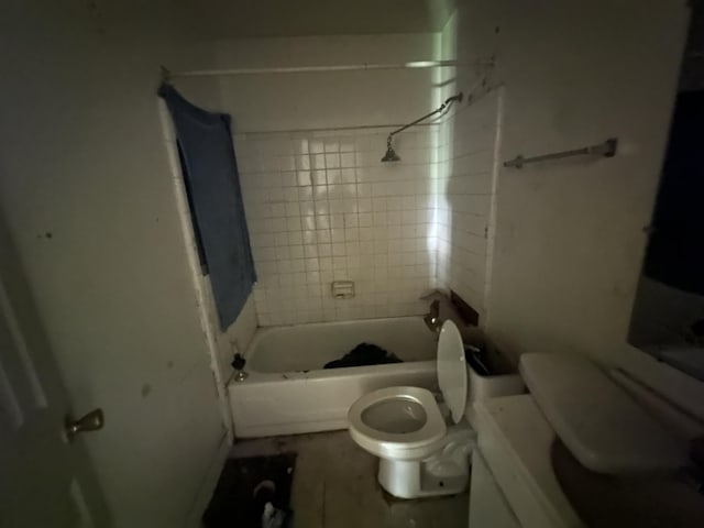 3421 Piney Woods Ave, Memphis, TN 38118 - full bath with toilet, shower / bath combination, and vanity