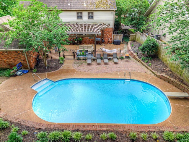 7352 Magnolia Ridge Dr, Germantown, TN 38138 - view of swimming pool featuring a patio area and a fenced backyard