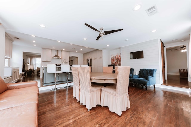 470 N Highland St, Memphis, TN 38122 - dining room featuring ceiling fan, dark wood-style flooring, and recessed lighting