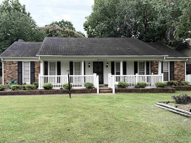 5345 Scottsdale Ave, Memphis, TN 38115 - single story home with covered porch, brick siding, and a front yard
