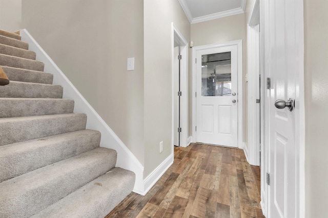 8917 River Sound Dr, Cordova, TN 38016 - hall with ornamental molding, wood finished floors, stairway, and baseboards