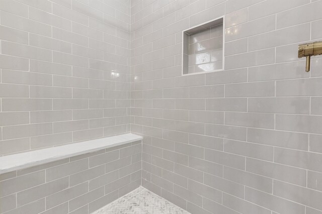 8917 River Sound Dr, Cordova, TN 38016 - full bath featuring a tile shower