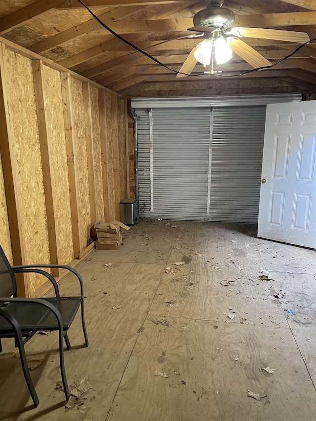 839 Woodlawn St, Memphis, TN 38107 - garage featuring a ceiling fan
