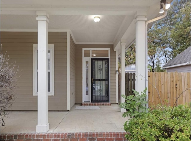 839 Woodlawn St, Memphis, TN 38107 - entrance to property featuring covered porch
