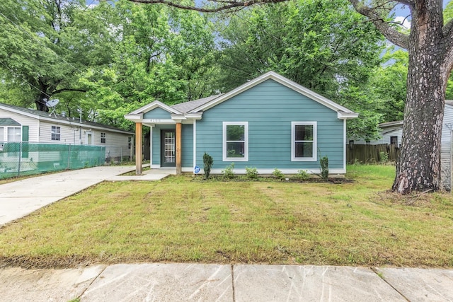 4100 New Willow Rd, Memphis, TN 38111 - view of front of house with driveway and a porch