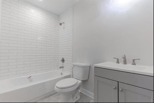 4100 New Willow Rd, Memphis, TN 38111 - full bathroom featuring vanity, toilet, shower / bathtub combination, and baseboards