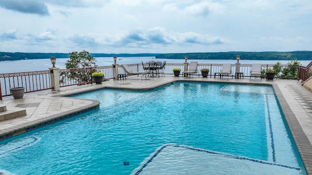 410 Shipwatch Pt, Savannah, TN 38372 - view of pool featuring a patio area and a water view