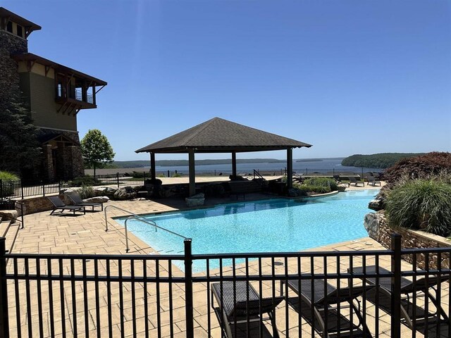 90 Endless View Rdg, Savannah, TN 38372 - community pool with a gazebo and a patio