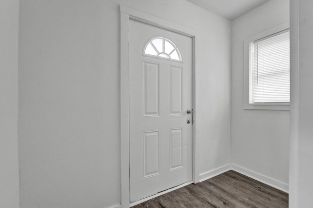 1394 Chadwick Cir, Memphis, TN 38114 - foyer entrance featuring dark wood-type flooring and baseboards