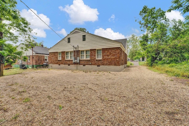 1394 Chadwick Cir, Memphis, TN 38114 - rear view of property featuring crawl space and brick siding