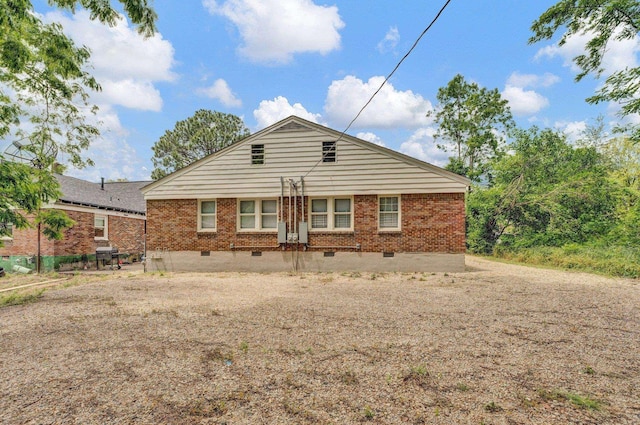 1394 Chadwick Cir, Memphis, TN 38114 - rear view of property featuring crawl space and brick siding
