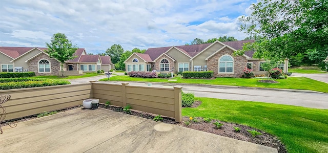 1601 E Southfield Cir, Memphis, TN 38016 - wooden deck featuring a lawn