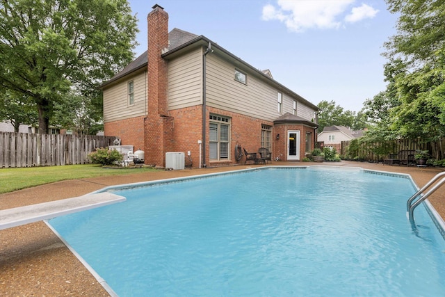 2045 Gallina Cir, Collierville, TN 38017 - view of pool featuring a fenced backyard, a patio area, and a diving board