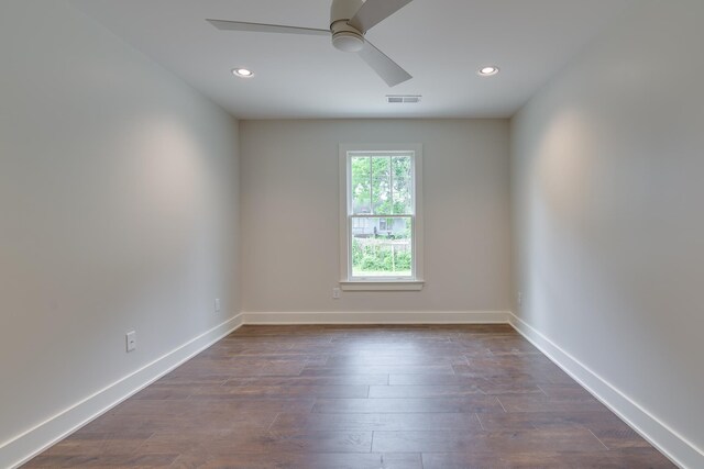 404 Williford Pl, Memphis, TN 38112 - spare room featuring a ceiling fan, baseboards, dark wood-style floors, and recessed lighting