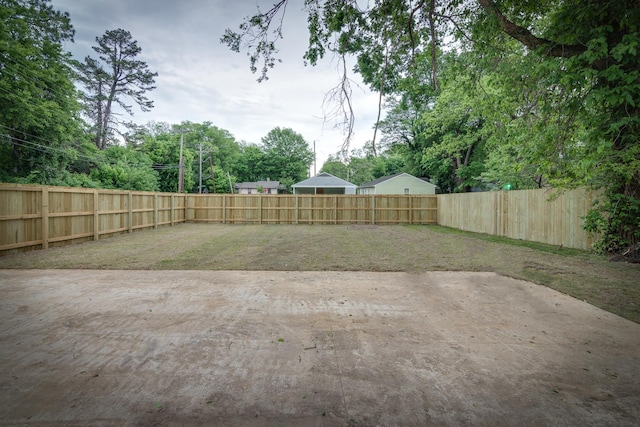 404 Williford Pl, Memphis, TN 38112 - fenced backyard with a patio