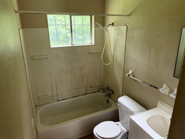 3701 Dorado Cv, Memphis, TN 38128 - full bathroom with toilet, shower / tub combination, and vanity