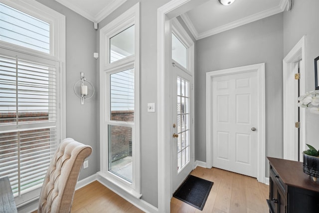 142 Granehampton Ln, Memphis, TN 38111 - foyer featuring ornamental molding, light wood-style flooring, healthy amount of natural light, and baseboards