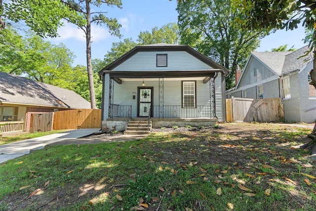1906 Vollintine Ave, Memphis, TN 38107 - view of front of property featuring a porch and a gate