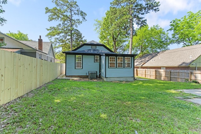 1906 Vollintine Ave, Memphis, TN 38107 - back of house with central AC unit