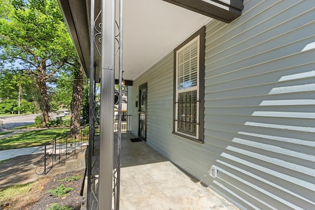 1906 Vollintine Ave, Memphis, TN 38107 - view of porch