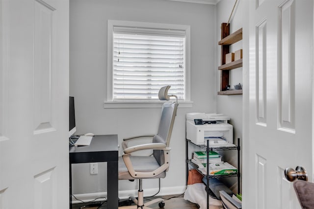 4951 Lynbar Ave, Memphis, TN 38117 - office space with baseboards