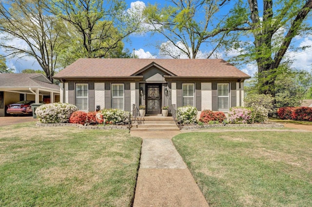 5238 Peg Ln, Memphis, TN 38117 - view of front of property with brick siding and a front yard