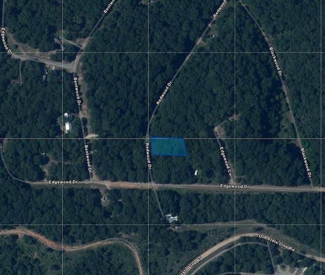 1208 Redwood Dr, Saulsbury, TN 38067
