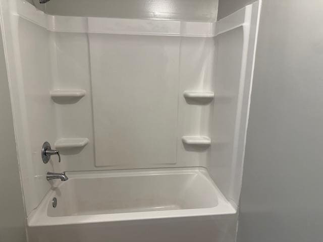 135 Lapa Ln, Clifton, TN 38425 - full bath featuring shower / bath combination