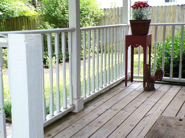 400 S Reese St, Memphis, TN 38111 - view of wooden deck