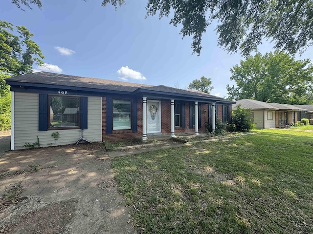 468 Braycliff Ave, Memphis, TN 38109 - single story home with a front yard and brick siding