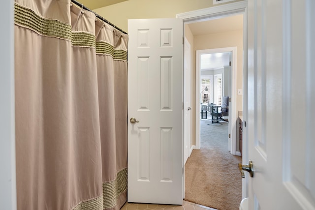 2019 Kostka Ln, Germantown, TN 38139 - bathroom with a shower with curtain and baseboards