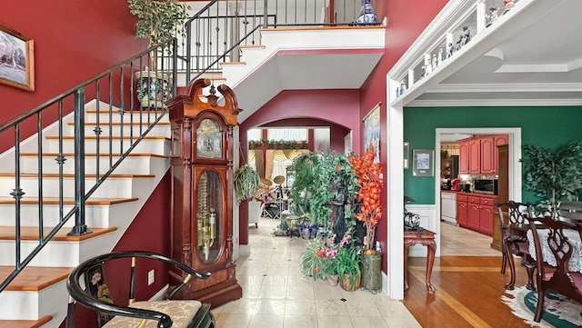 9573 Wolf River Blvd, Germantown, TN 38139 - entryway featuring stairway and a high ceiling