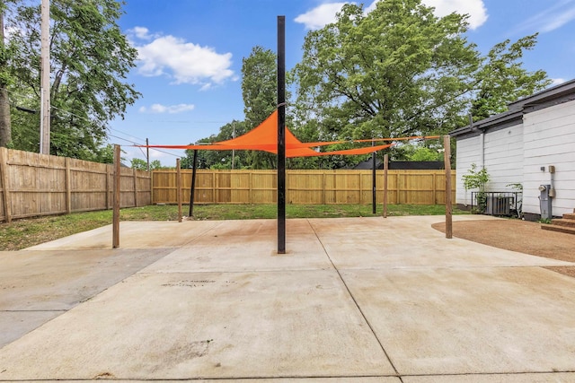 1721 Nelson Ave, Memphis, TN 38114 - fenced backyard with a patio