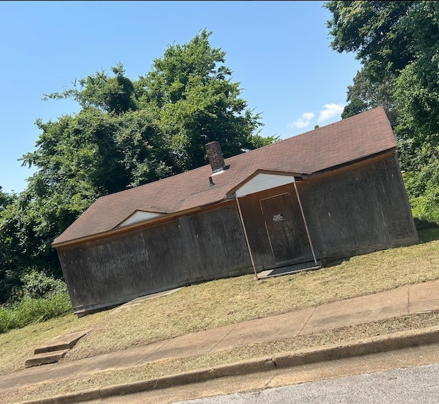 1413 Greenwood St, Memphis, TN 38106 - view of front of house featuring a chimney