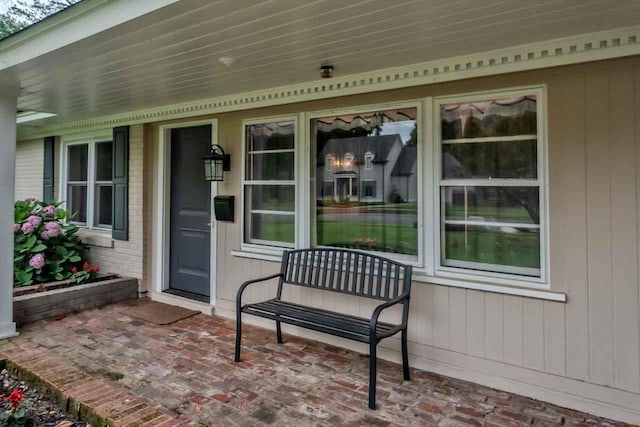 4737 Sequoia Ave, Memphis, TN 38117 - view of porch
