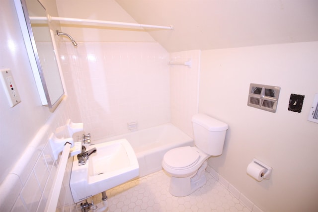 3642 Charlene Rd, Bartlett, TN 38135 - bathroom with vaulted ceiling and bathtub / shower combination