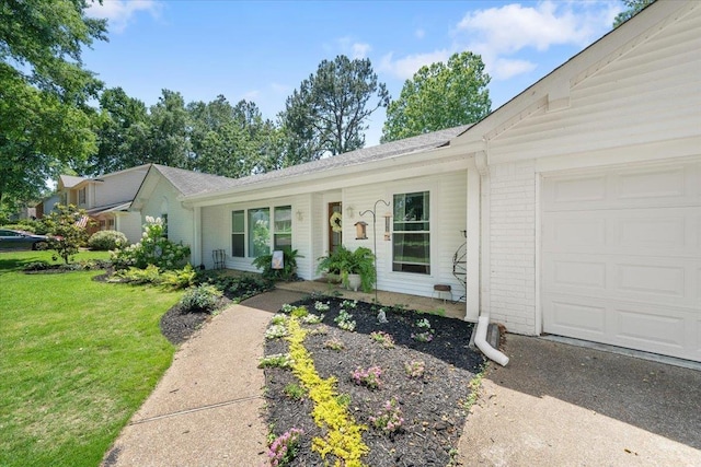 1469 Poplar Estates Pkwy, Germantown, TN 38138 - ranch-style home featuring brick siding, a front lawn, and an attached garage