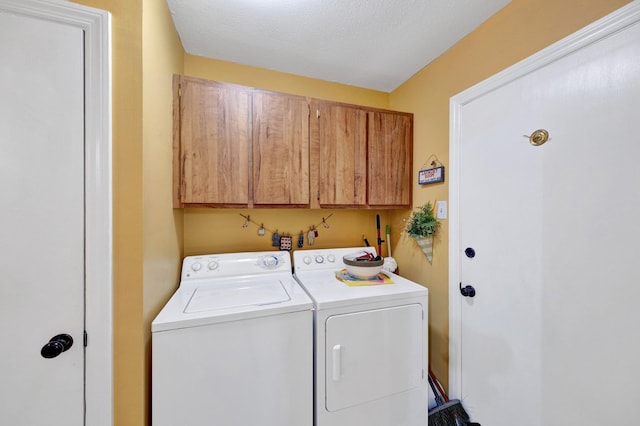 6385 Easthampton Cv, Bartlett, TN 38134 - laundry area with washer and clothes dryer and cabinet space