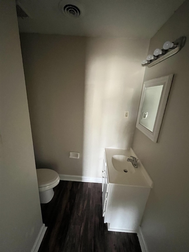 4786 Chevron Rd, Memphis, TN 38118 - half bath with vanity and wood finished floors