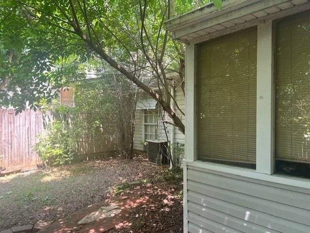 3115 S Wesley Ct, Memphis, TN 38119 - view of side of property with a central AC unit