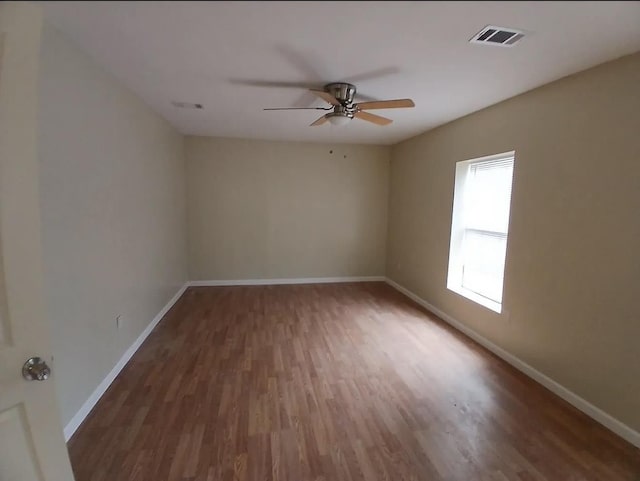 4005 Sewanee Rd, Memphis, TN 38109 - unfurnished room with wood finished floors and ceiling fan