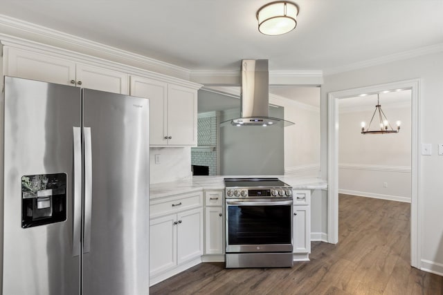 8394 N Westfair Cir N, Germantown, TN 38139 - kitchen with stainless steel appliances, island exhaust hood, a chandelier, white cabinetry, and crown molding