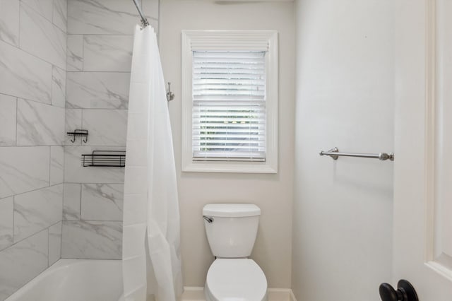 8394 N Westfair Cir N, Germantown, TN 38139 - full bathroom featuring toilet and shower / bathtub combination with curtain