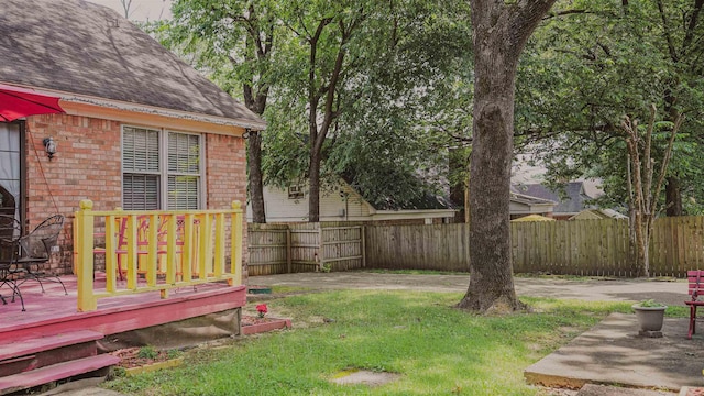 4431 Green Creek Dr, Memphis, TN 38125 - fenced backyard with a deck